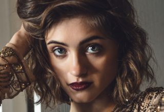 Natalia Dyer Close-up Wallpaper